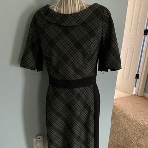 White House Black Market Knee Length Dress Size M